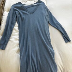 Elegant Blue V-Neck Dress